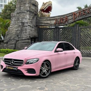 Wrap Kim Tuyến Hồng: Sắc Màu Lung Linh Cá Tính Tại Evo Car